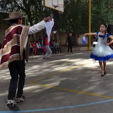 Parejas participantes se lucieron en la Muestra Interna de Cueca 2017