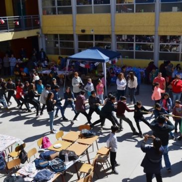 Comunidad    Educativa    Celebra    “Fiestas Patrias” con Tradicional y Colorida Pampilla