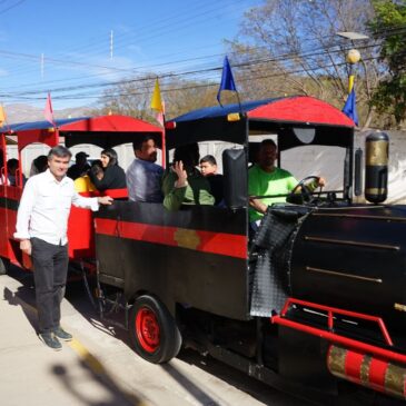 Colegio Antonio Varas revive el Tren Elquino con exposición, charla y paseos por Vicuña